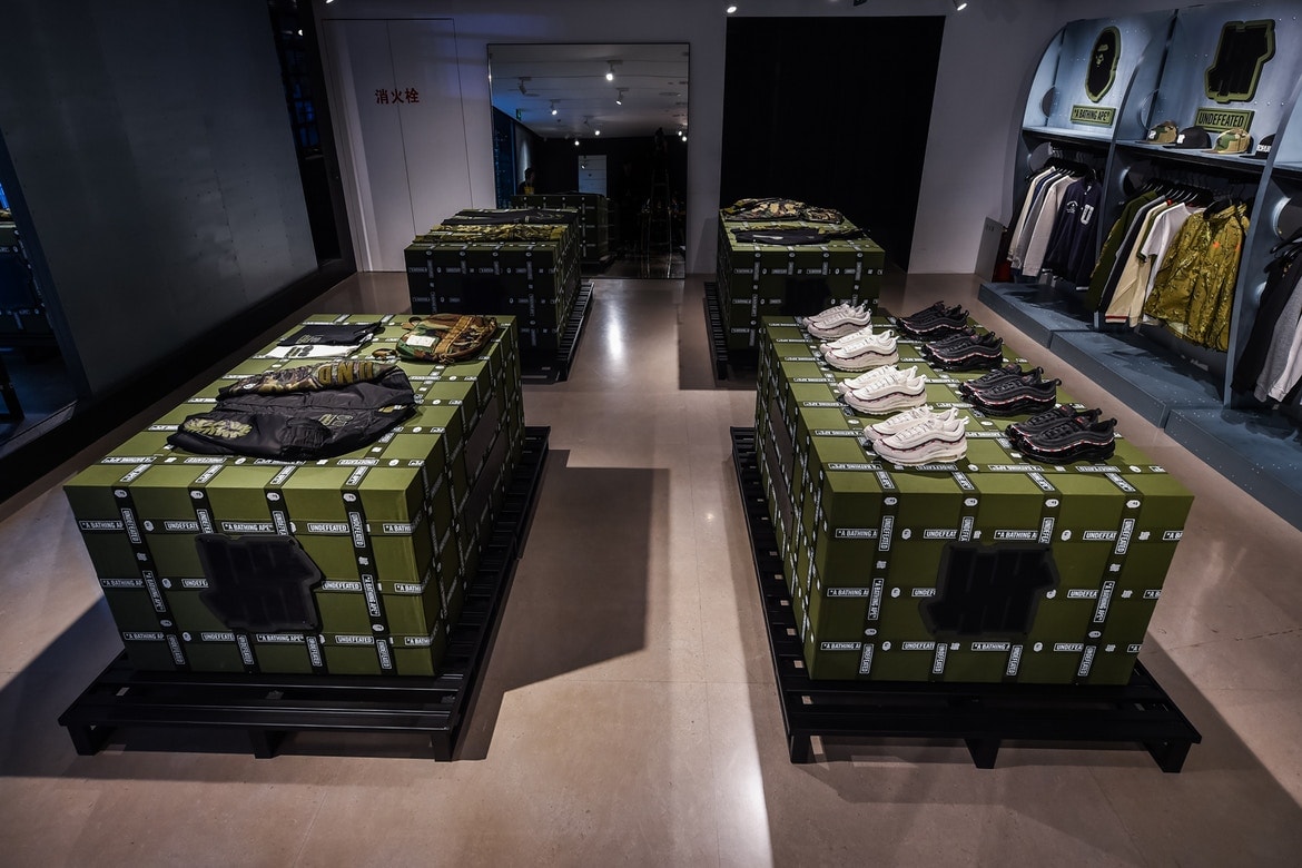 Un pop up pour la nouvelle collaboration UNDEFEATED BAPE Shanghai