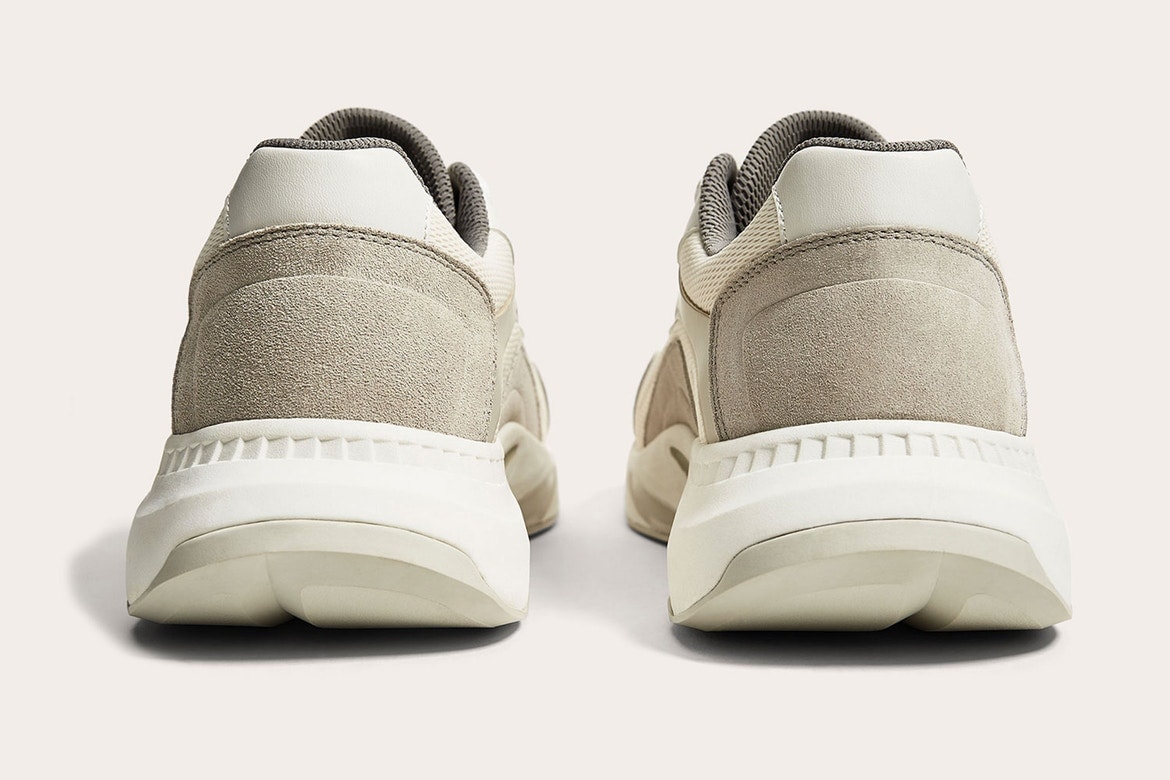 Zara YEEZY Boost Wave Runner 700