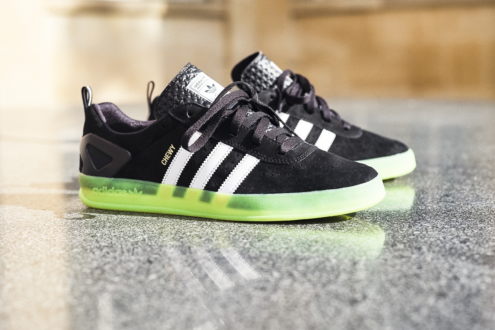 adidas Originals Palace Pro Nubuck Blanc Semelle Bleu Ciel
