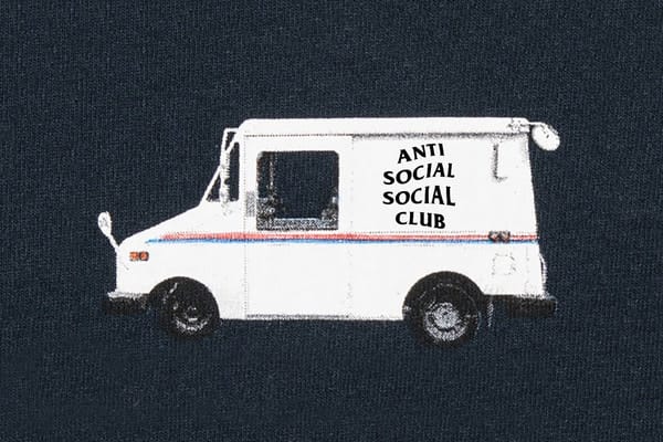 Anti Social Social Club S'Excuse Pour Les Retards de Livraison