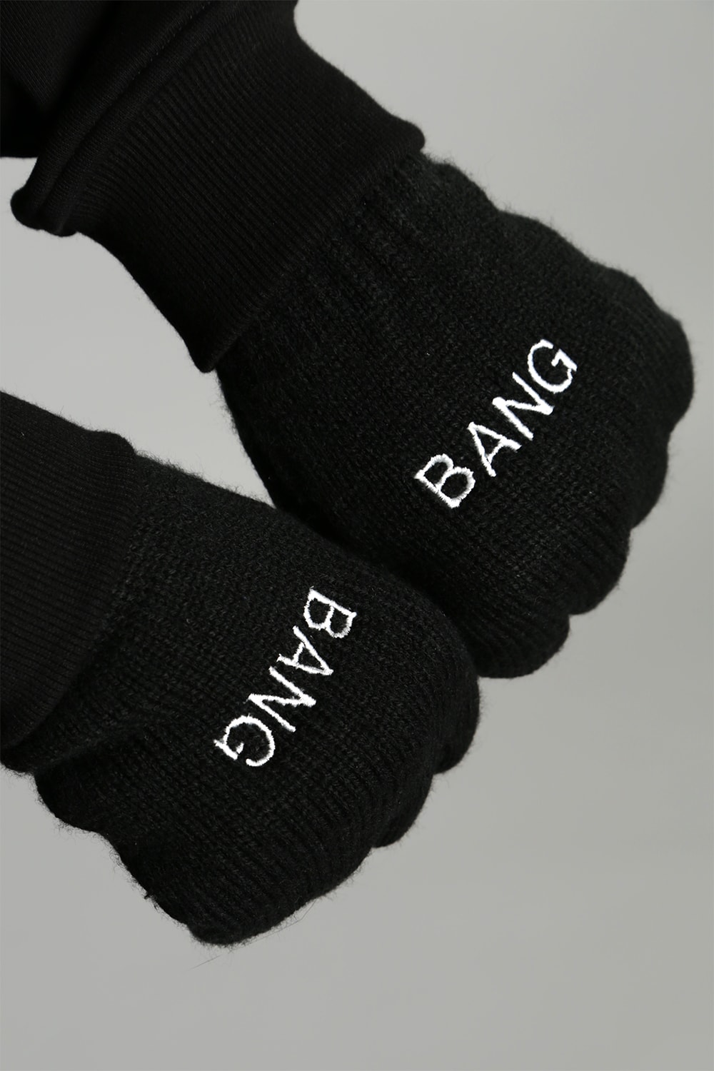 Hoodie Encré. Broderie Cry Me A River Noir