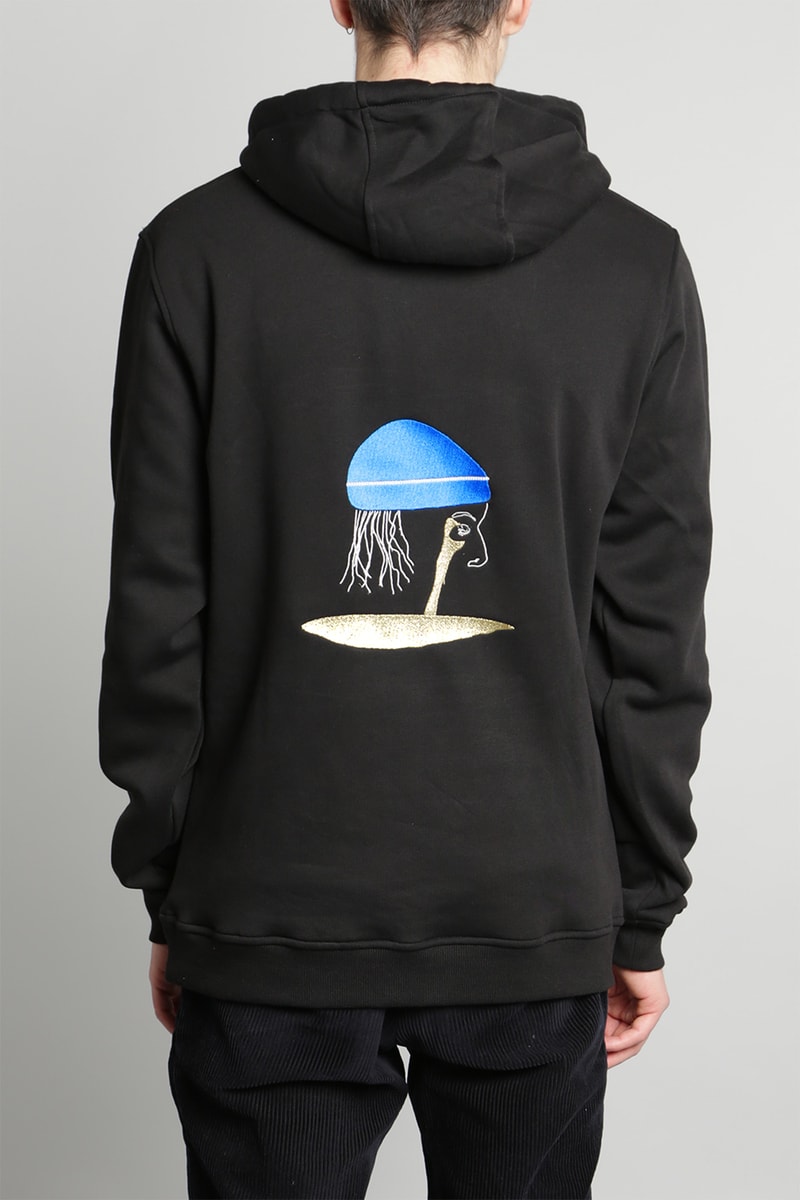 Hoodie Encré. Broderie Cry Me A River Noir