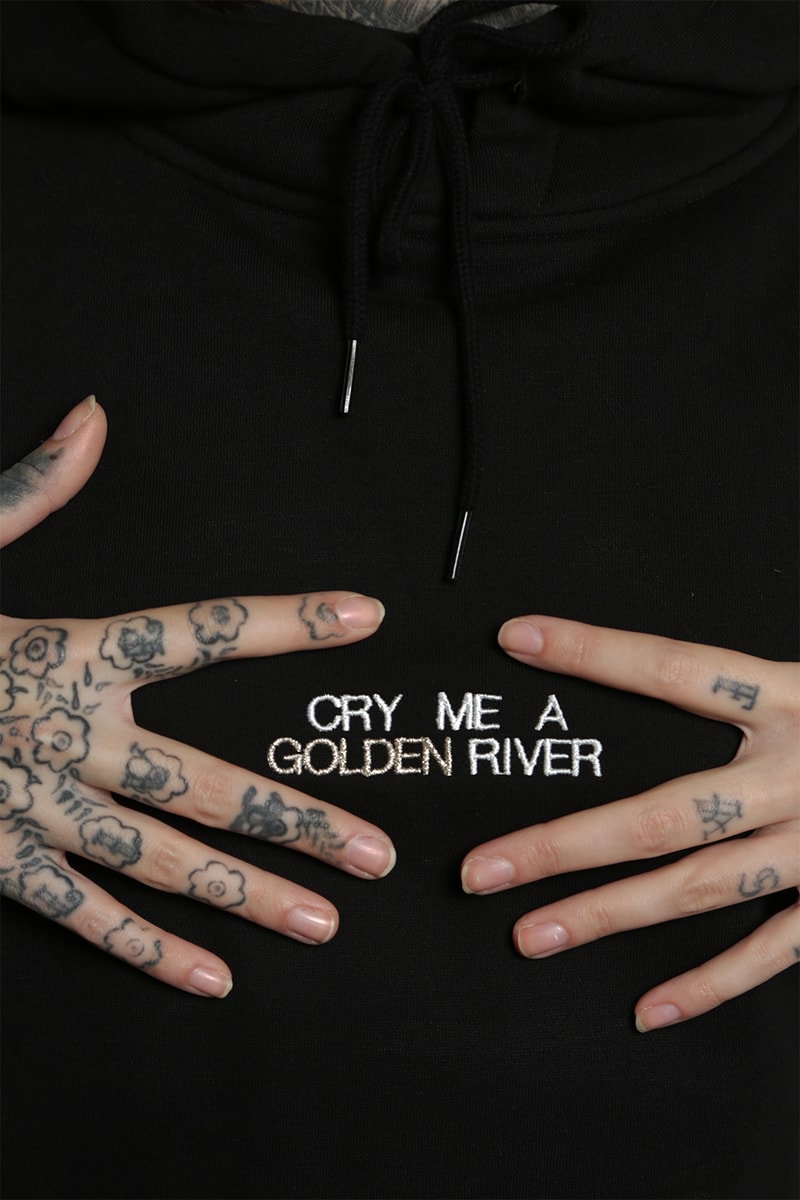 Hoodie Encré. Broderie Cry Me A River Noir