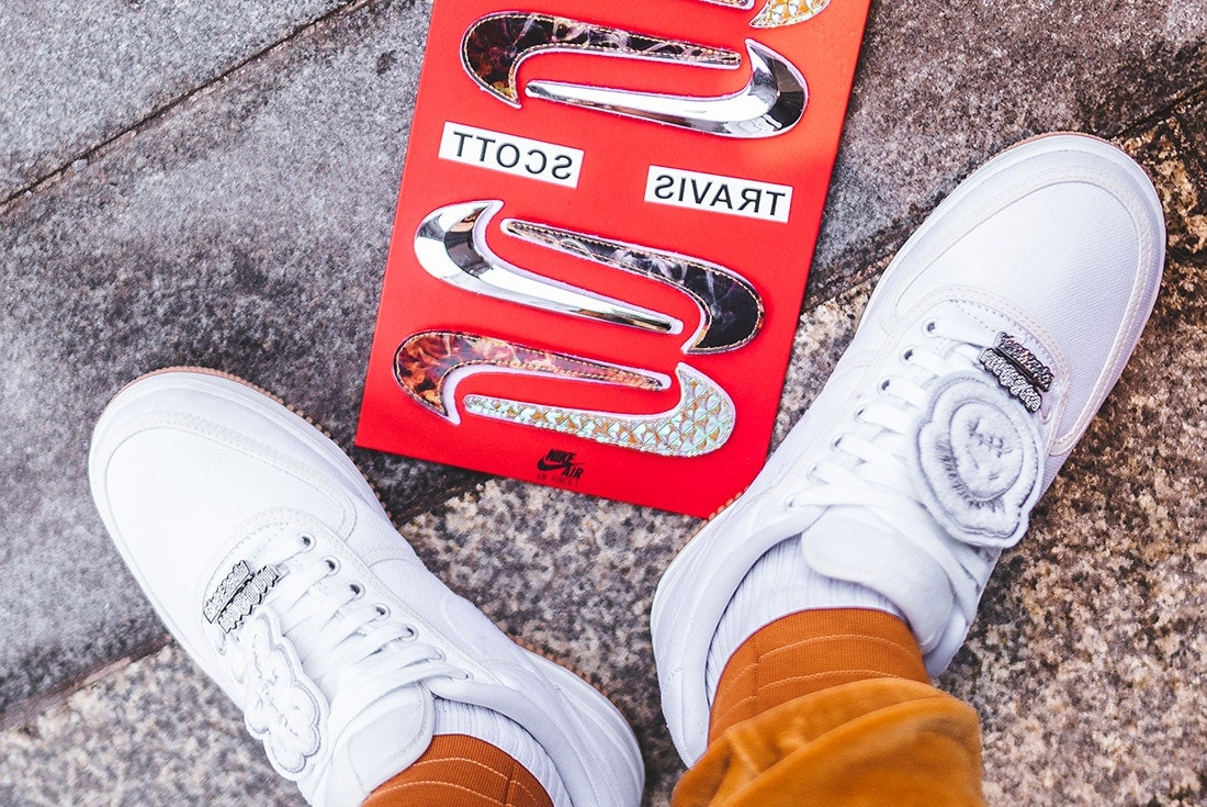 Air Force 1 Travis Scott Toile Semelle Gomme Virgule Velcro