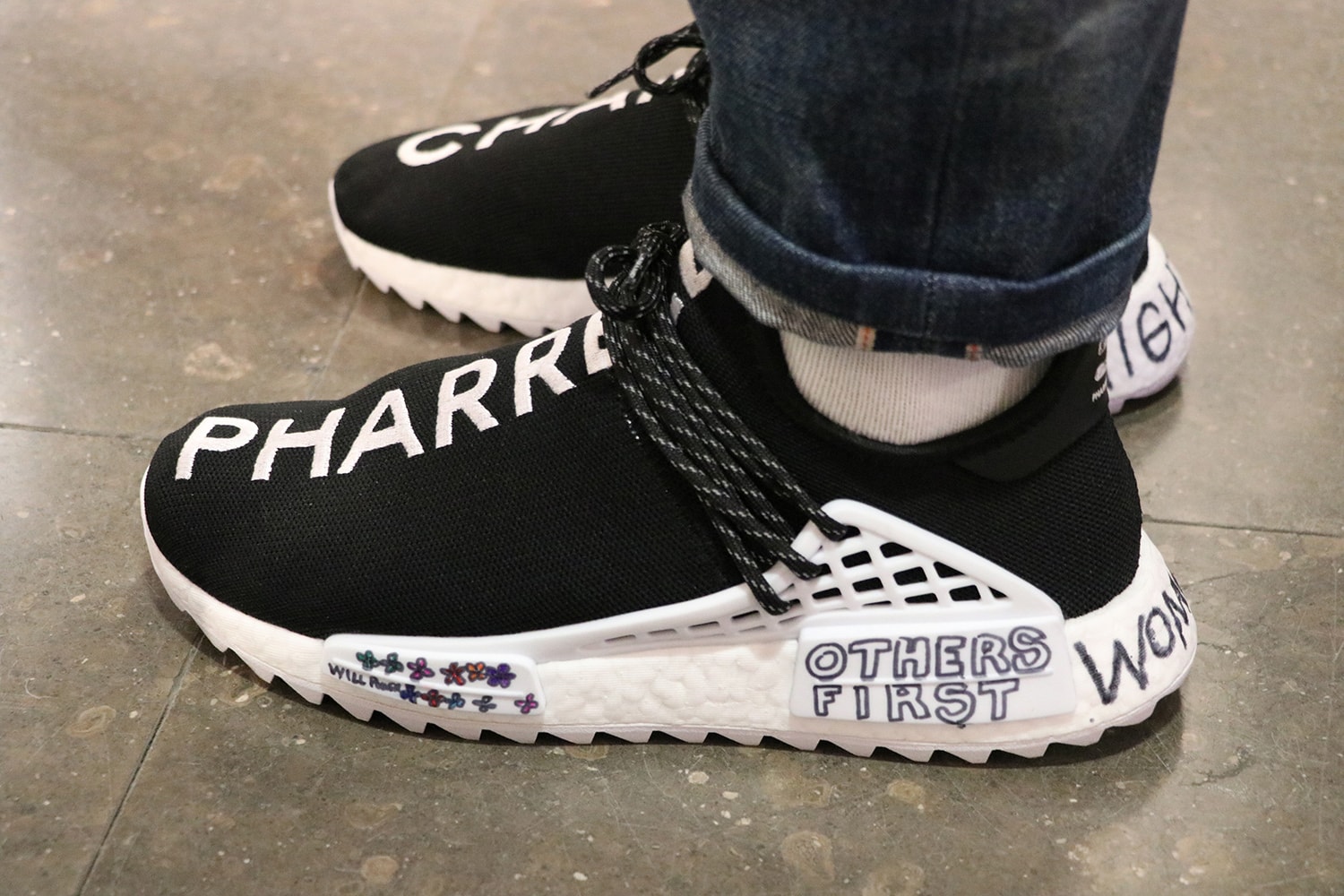 CHANEL x adidas Originals Hu NMD Porté Pharrell Williams Customisé Women Rights Others First Will Power