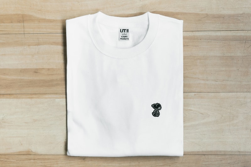 Collaboration KAWS x Uniqlo Ut Inspiration Snoopy Peanuts