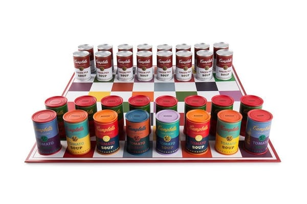Kidrobot Et La Fondation Andy Warhol Lancent Un Jeu D'Échecs Collector