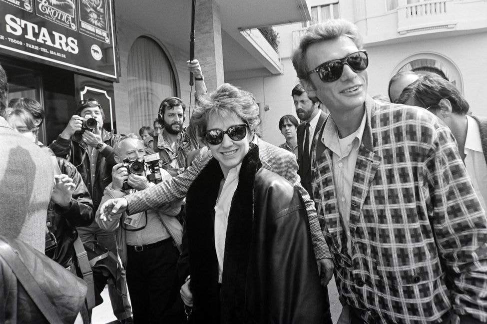 Rétrospective Stylistique Avec 51 Looks De Johnny Hallyday