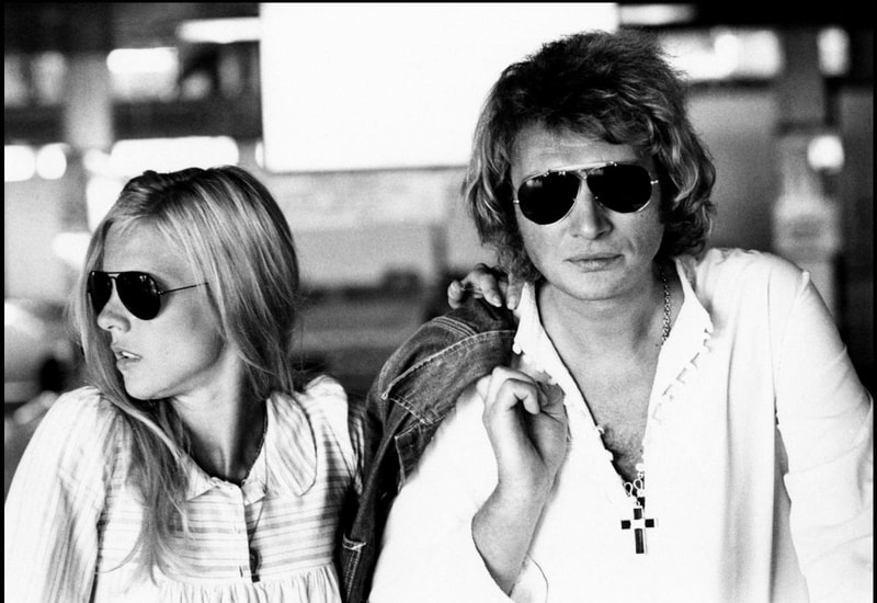 Rétrospective Stylistique Avec 51 Looks De Johnny Hallyday