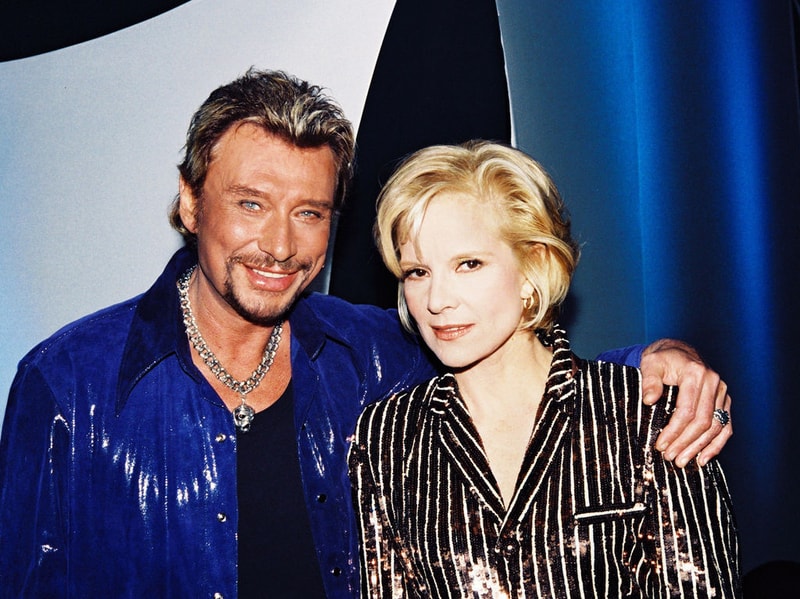 Rétrospective Stylistique Avec 51 Looks De Johnny Hallyday