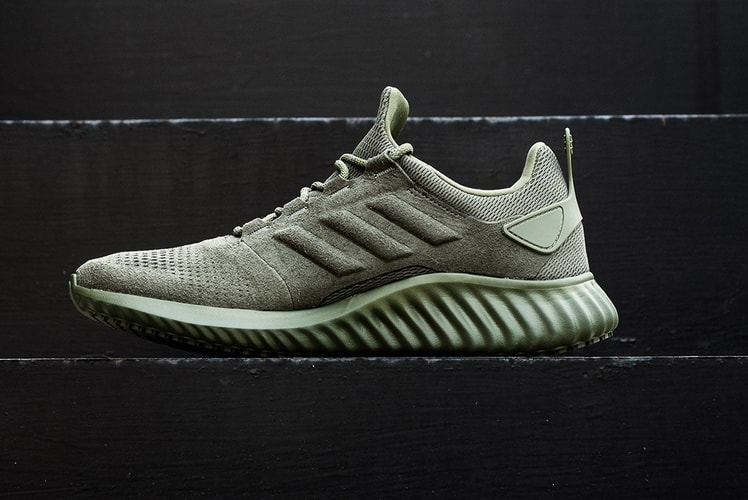 La adidas AlphaBOUNCE Revisitée En Version Suede