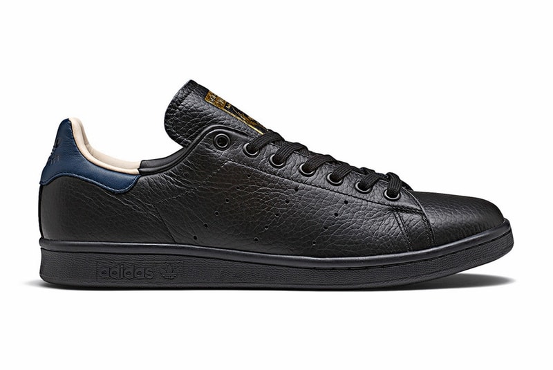 Stan Smith Coloris Blanc "Royal Pack" 2018