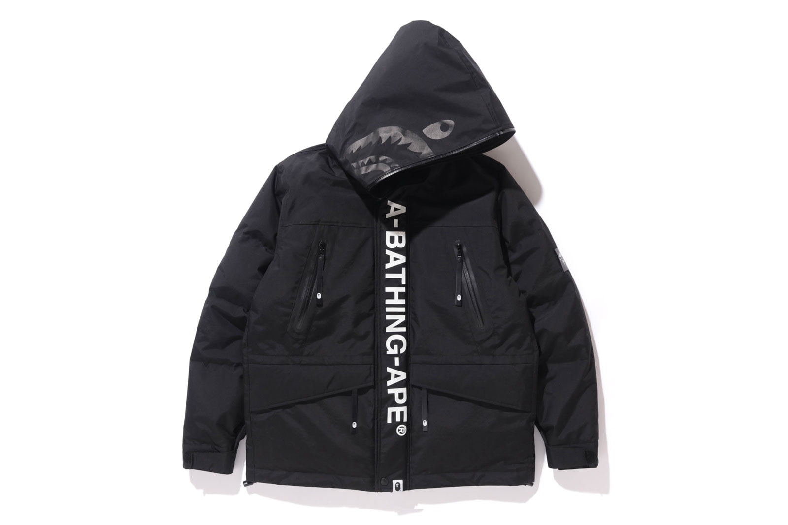 Lookbook BAPE Collection "High-Tech Army" Hoodie Et Veste Shark Face