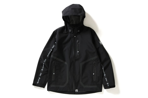 Lookbook BAPE Collection "High-Tech Army" Hoodie Et Veste Shark Face