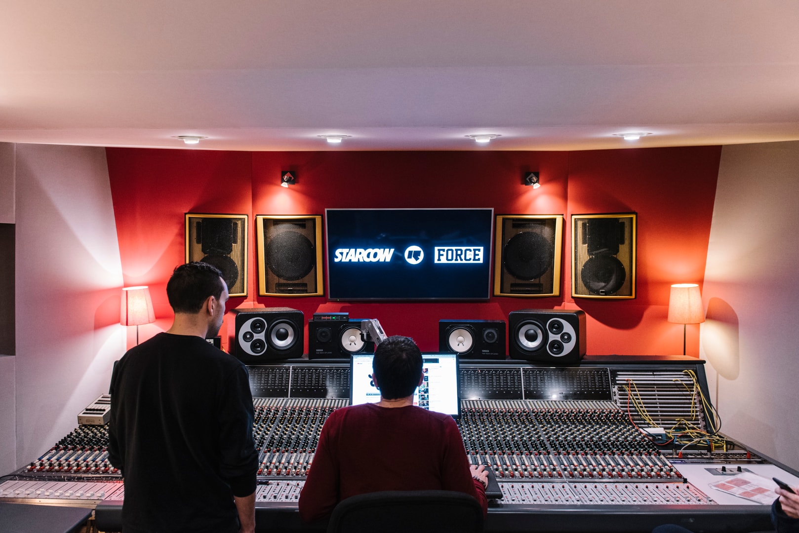 Nike Air Force 1 Roc-A-Fella Studio De La Seine Experience