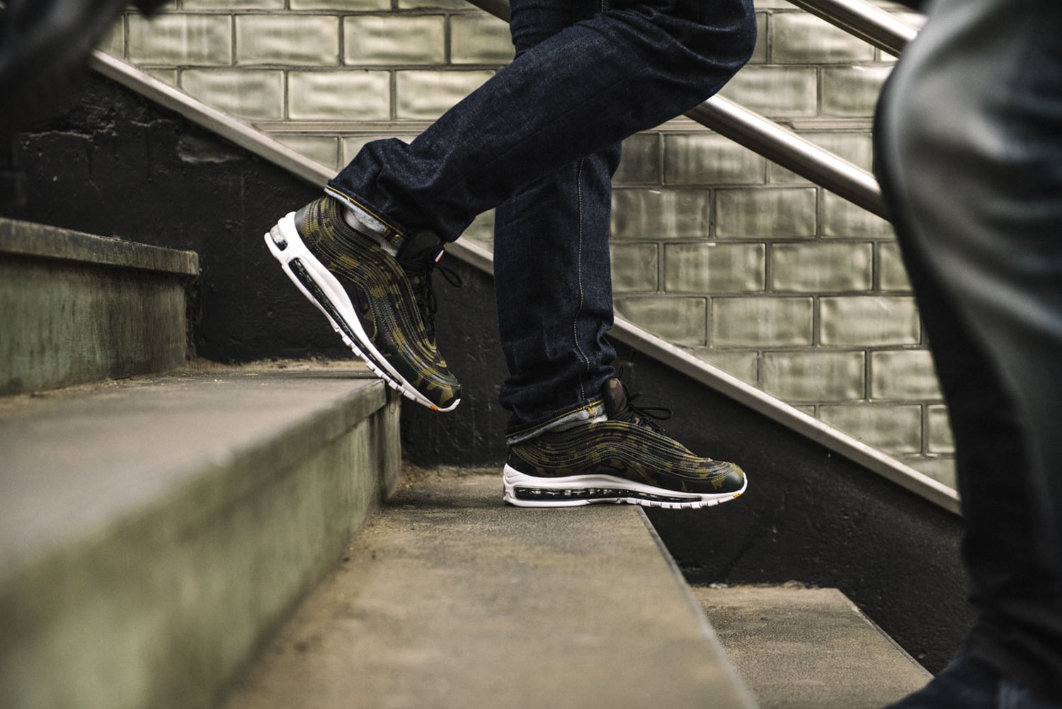 Gros Plan Nike Air Max 97 Country Camo France