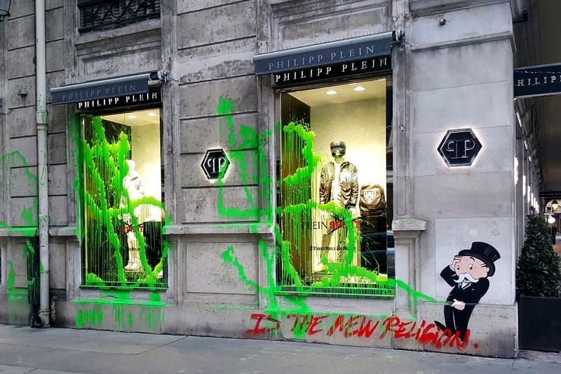 Kidult Vandalise La Vitrine Du Flagship Parisien De Philipp Plein