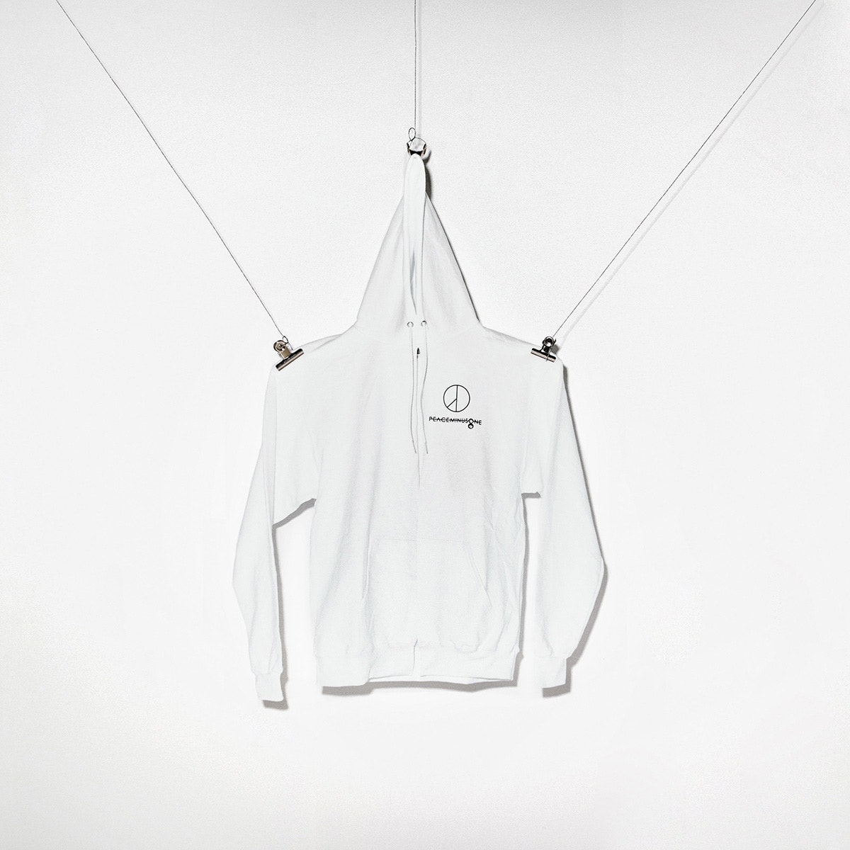 Sweat PEACEMINUSONE x colette Couleur Signature