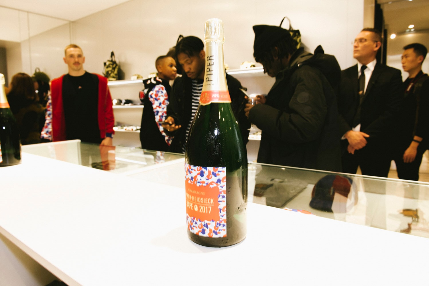 BAPE Store Paris Lancement Jaguar Marais Neige