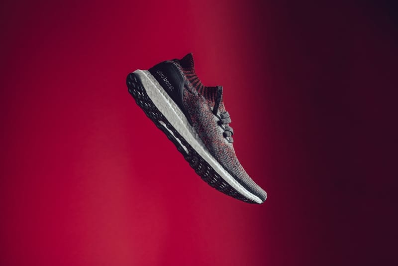 La adidas UltraBOOST Uncaged Sort En "Carbone"
