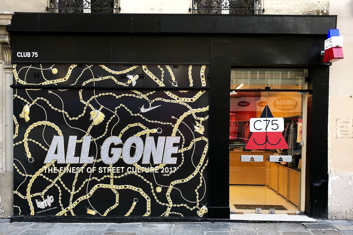 Vitrine Boutique Club 75 Sortie All Gone 2017 