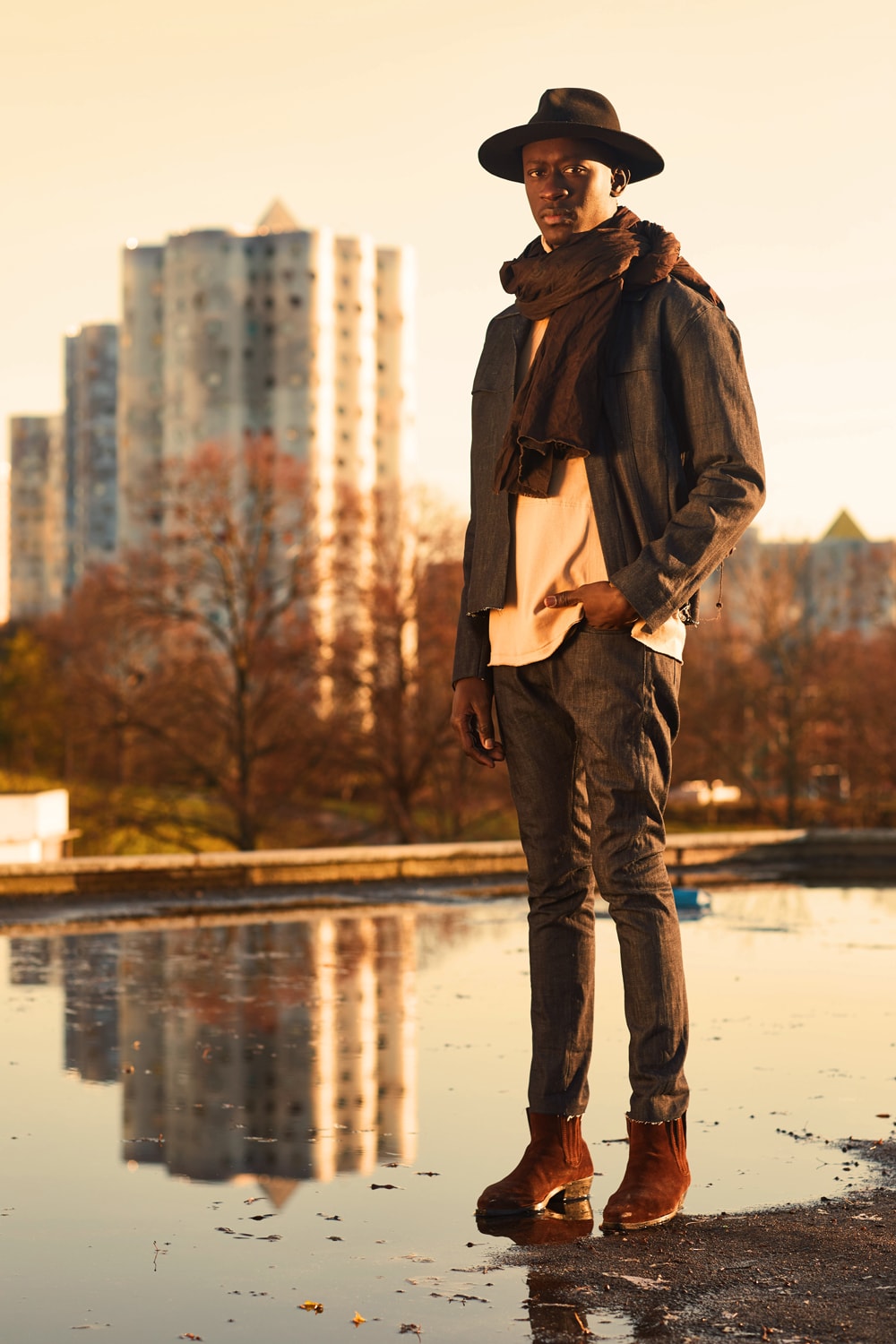 Atelier Neutre Lookbook Nanterre Collection Réversible Automne/Hiver 2018 Nanterre Ancienne École Architecture Tours Aillaud Valentin Lecron