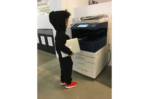 Balenciaga Kids Enfants Bureaux SSENS Montréal