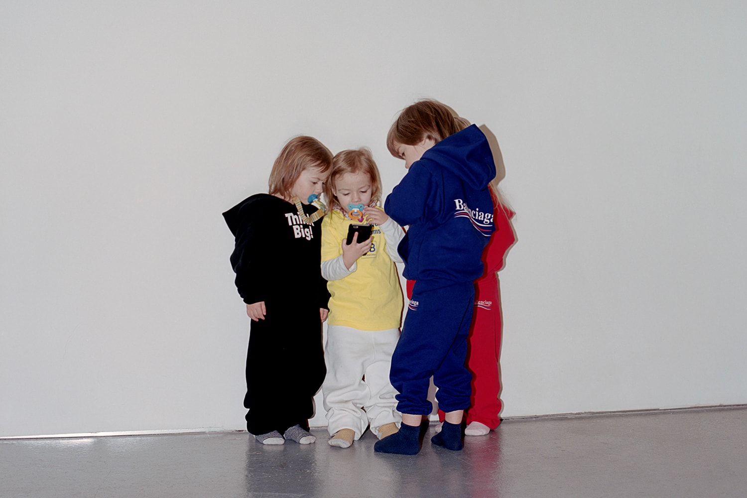 Balenciaga Kids Enfants Bureaux SSENS Montréal