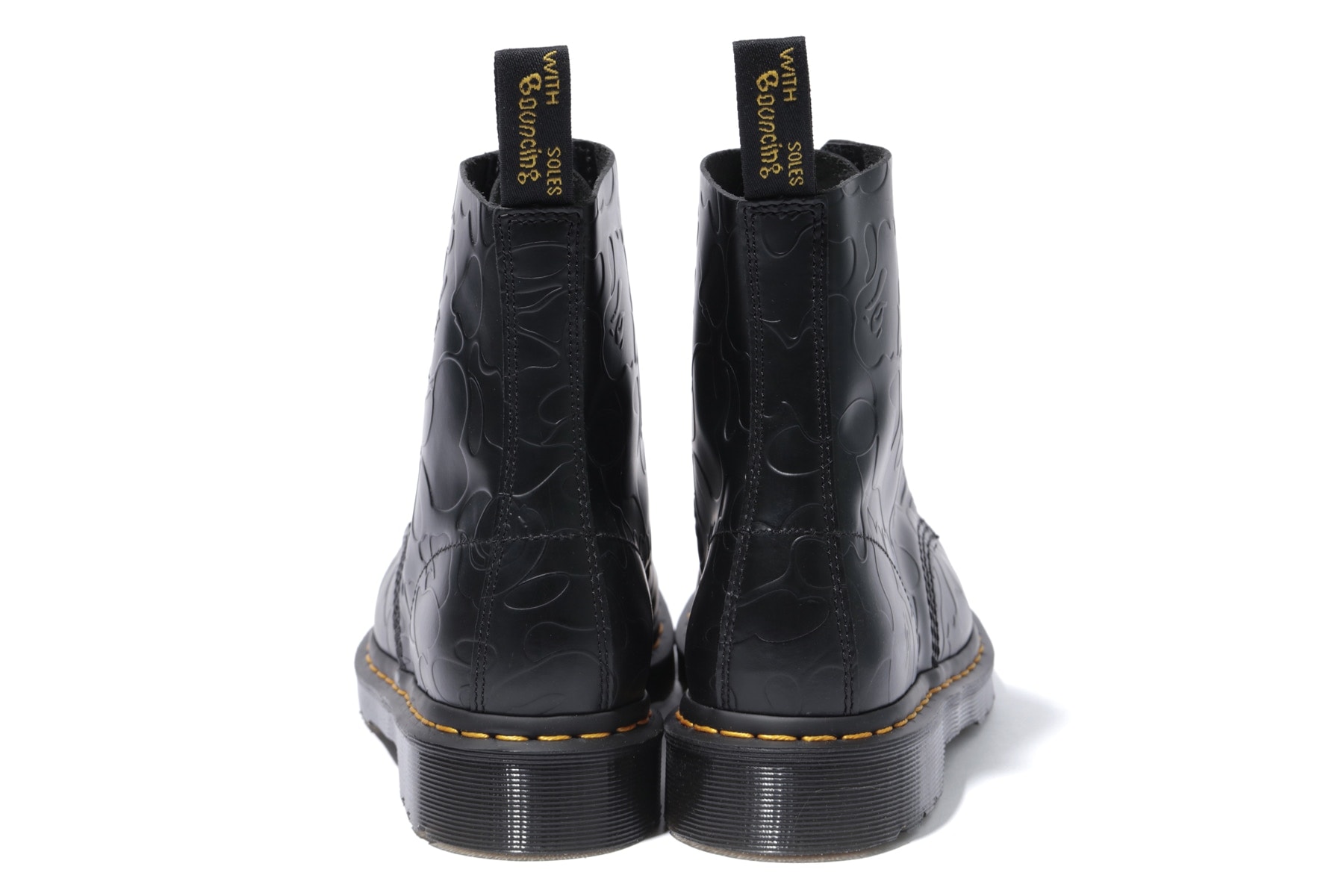 BAPE A Bathing Ape Dr. Martens Collection Capsule Mode London Fashion Shoes Chaussures
