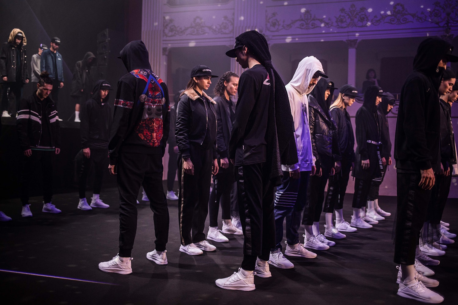 Les Benjamins Défilé Teatro Niccolini Florence Pitti Uomo Zeynep Özkanca