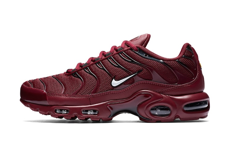 Nike Recolore La Air Max Plus En "Team Red"
