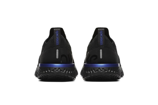 La Nike Epic React Flyknit Arrive En "Black/Racer Blue"