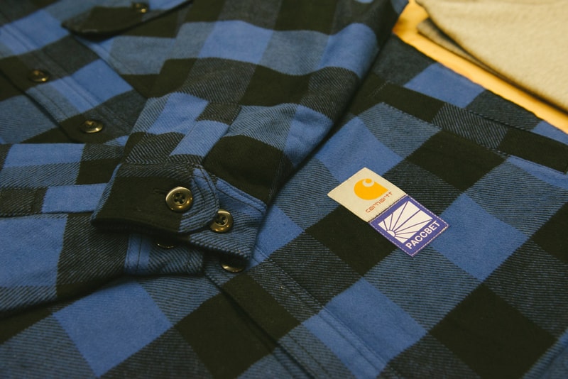 Lotta Volkova Sweat Bleu PACCBET & Carhartt