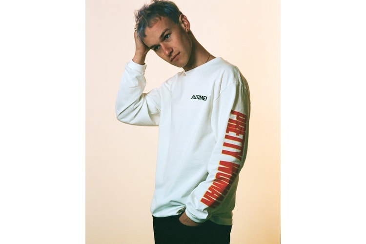 Lookbooks model Tee-shirt jaune