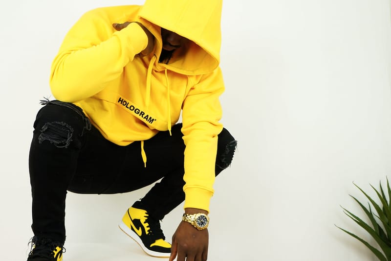 Hologram Enrichit Sa Collection Hiver 2018 De Pièces Minimalistes