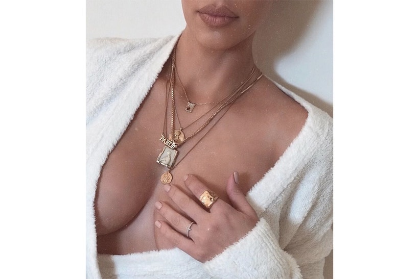 Yeezy Bijoux Kim Kardashian selfie