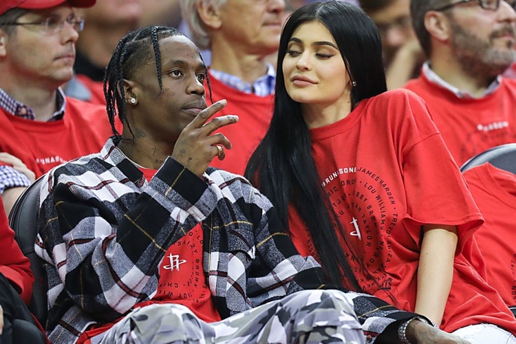 Kylie Jenner Aurait Porté Une Air Jordan 4 x Travis Scott