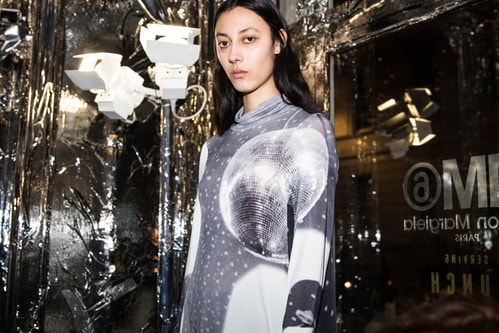 Une Collection Métallique Automne/Hiver 2018 Pour MM6