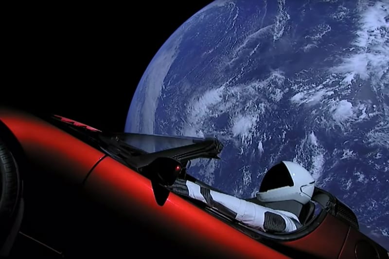 Regardez Le Roadster Tesla En Route Vers Mars À Plus De 40555 Km/h