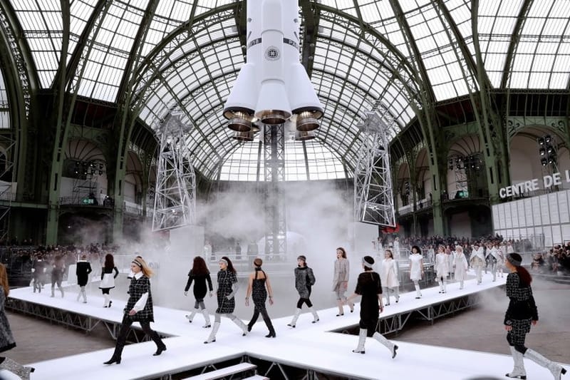 Le Prochain Défilé Croisière De Chanel Se Déroulera À Paris