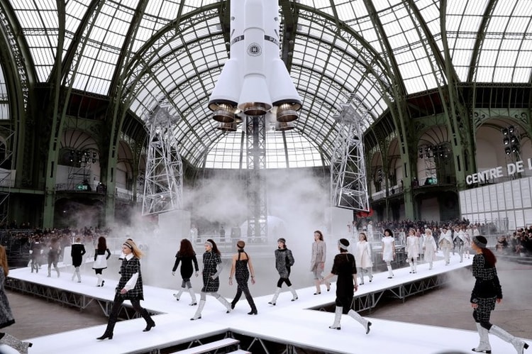 Le Prochain Défilé Croisière De Chanel Se Déroulera À Paris