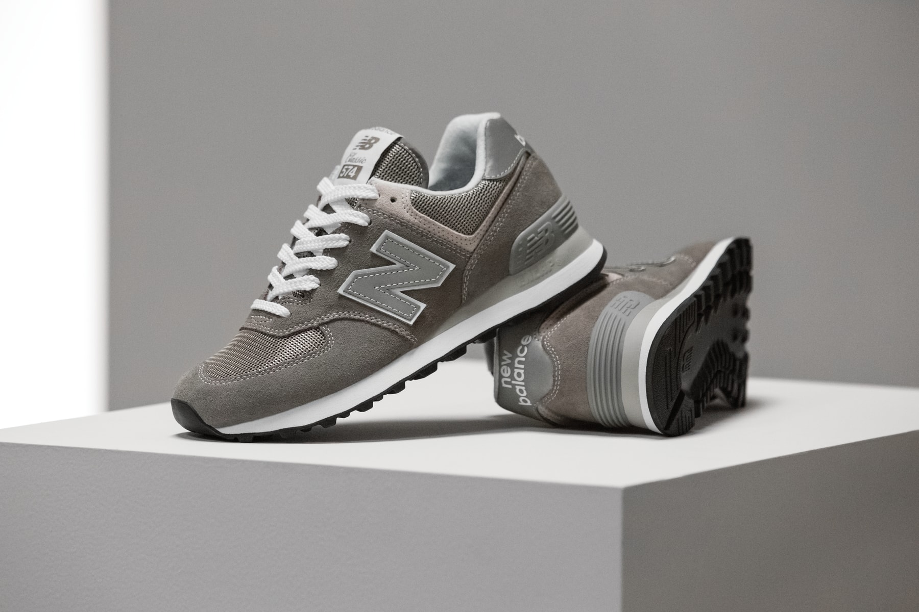 New Balance 574 "NB Grey Day" Own Grey 15 Mars