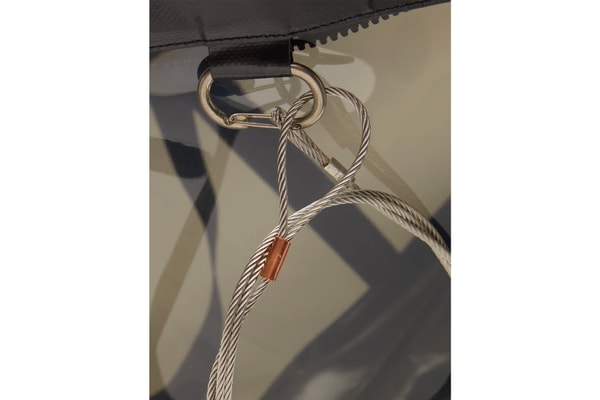 Off-White™ Sort Un Nouveau Cabas En PVC Pour 925€