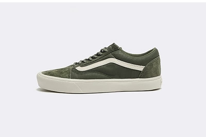 Vans et RAINS Collaborent Sur Des Déclinaisons Sobres De Trois Paires Incontournables