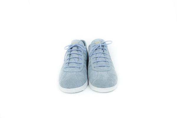 Isakin, Noël, sneaker