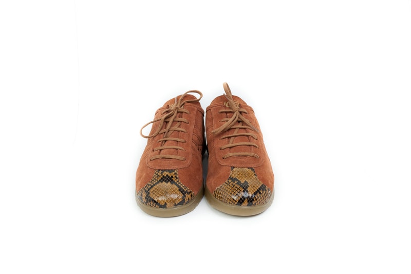 Isakin, Noël, sneaker