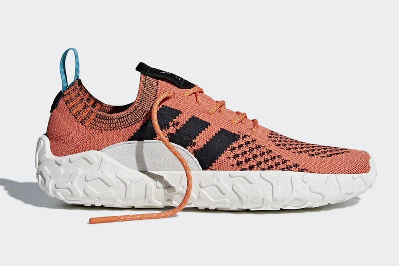 Photos F/22 Primeknit Runner