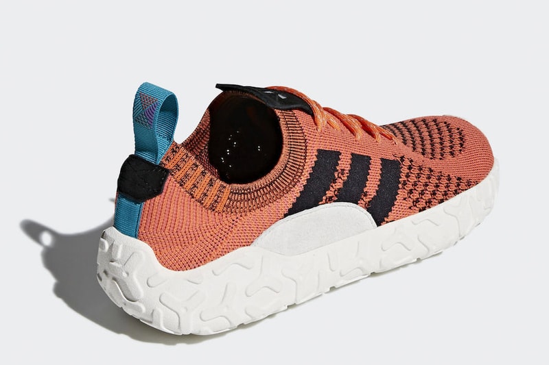 Photos F/22 Primeknit Runner