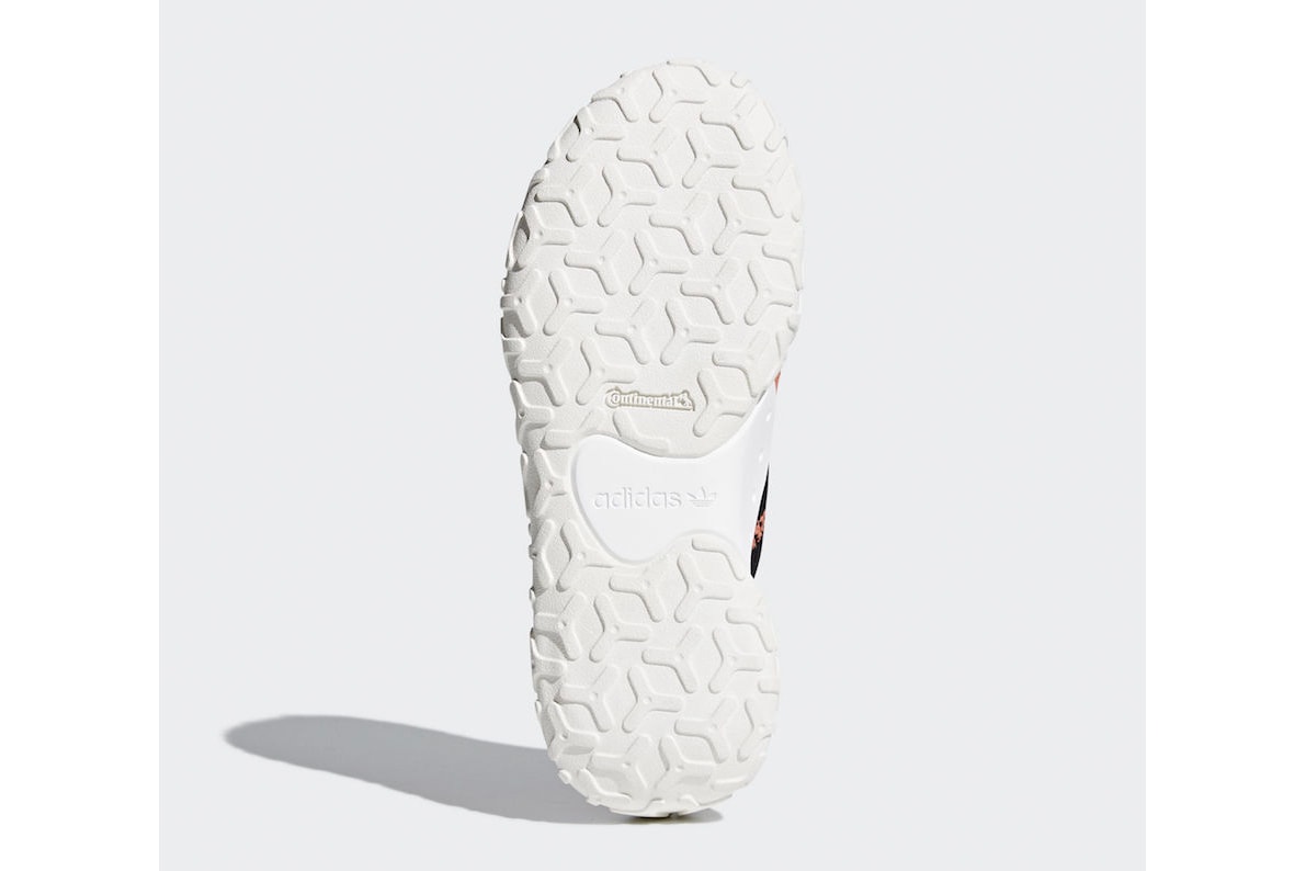 Photos F/22 Primeknit Runner