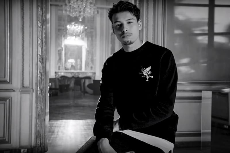 Nouvelle Égérie De Givenchy Parfum Georgio Rend Hommage A Alfred De Musset